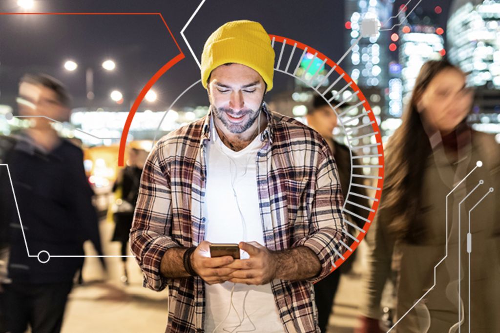 Utilizator de smartphone în oraș mare: Datele au devenit bunuri economice esențiale.